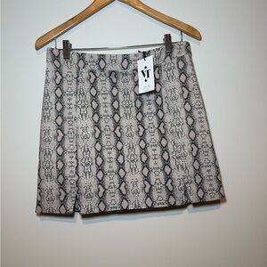 Stylish Snake Print Skirt Moodie